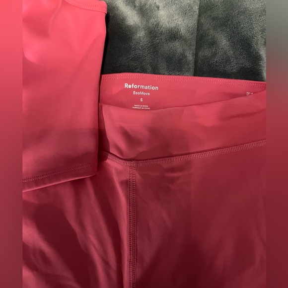 Reformation Ecomove Set XS top/ Small Bottoms - Picture 4 of 4